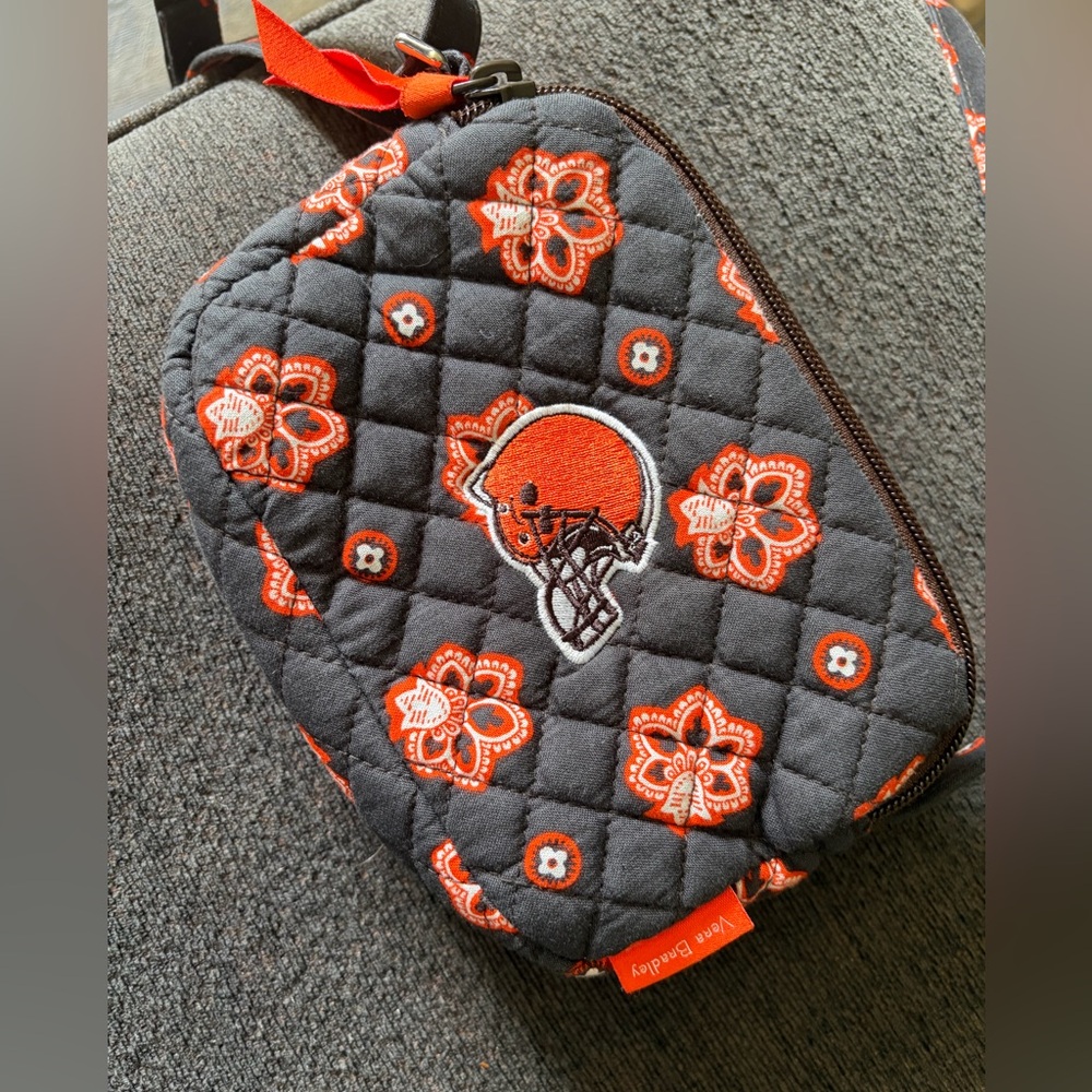 Vera Bradley Cleveland Browns Crossbody Purse - Picture 3 of 8